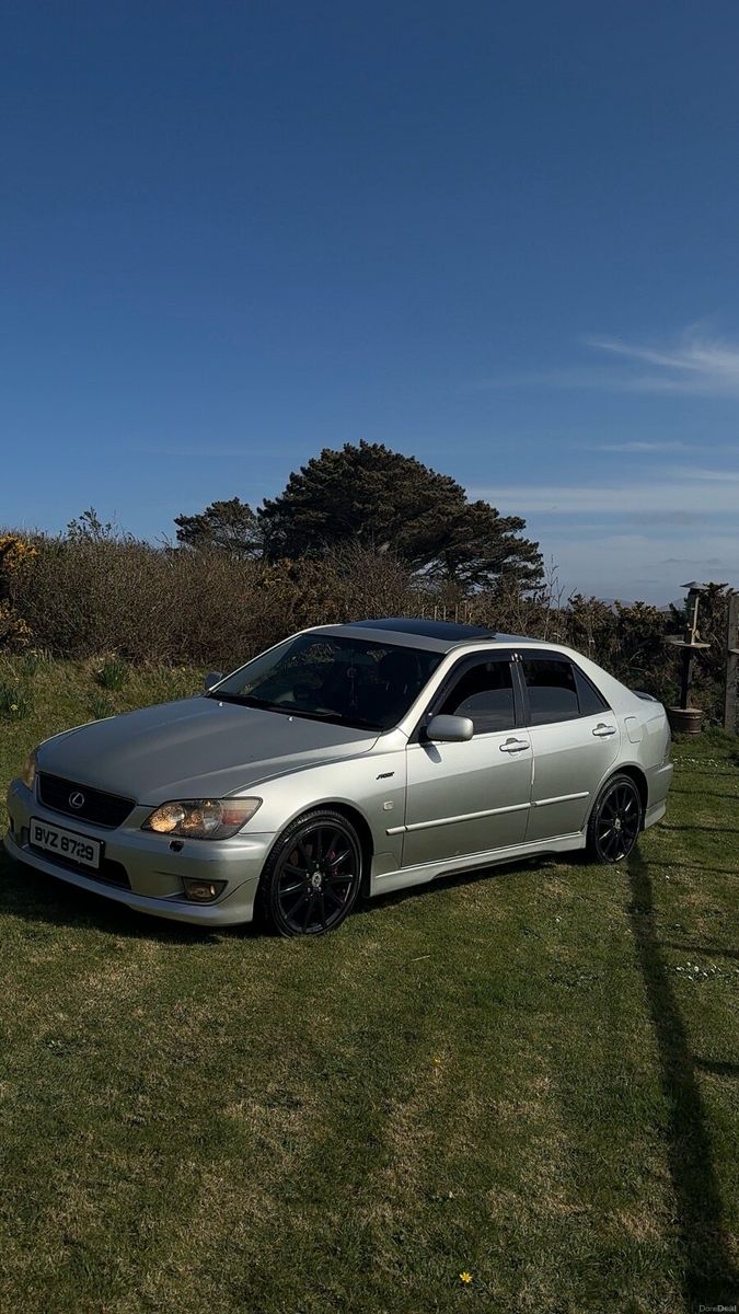 2005 Lexus IS