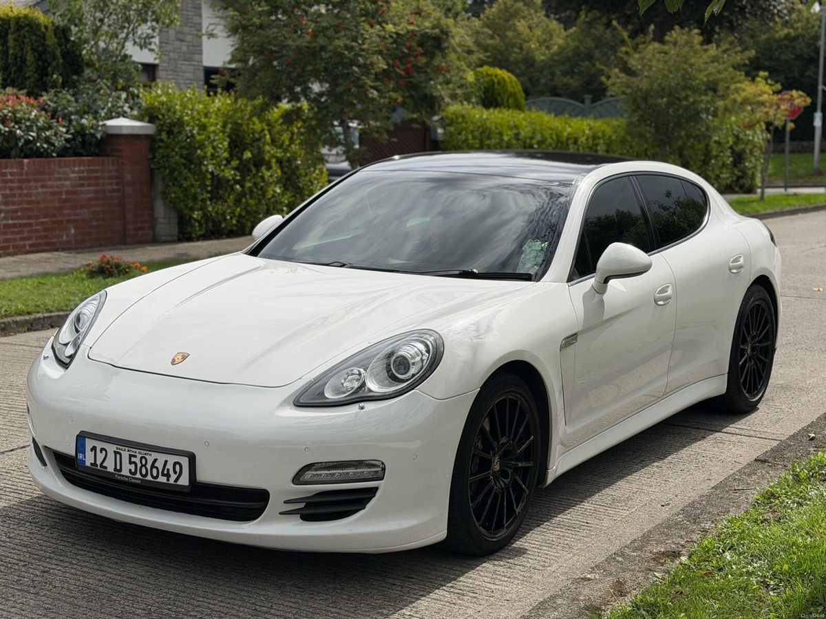2012 Porsche Panamera