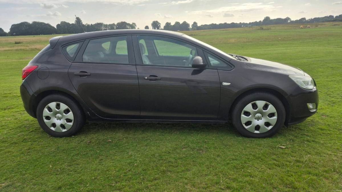 2012 Opel Astra