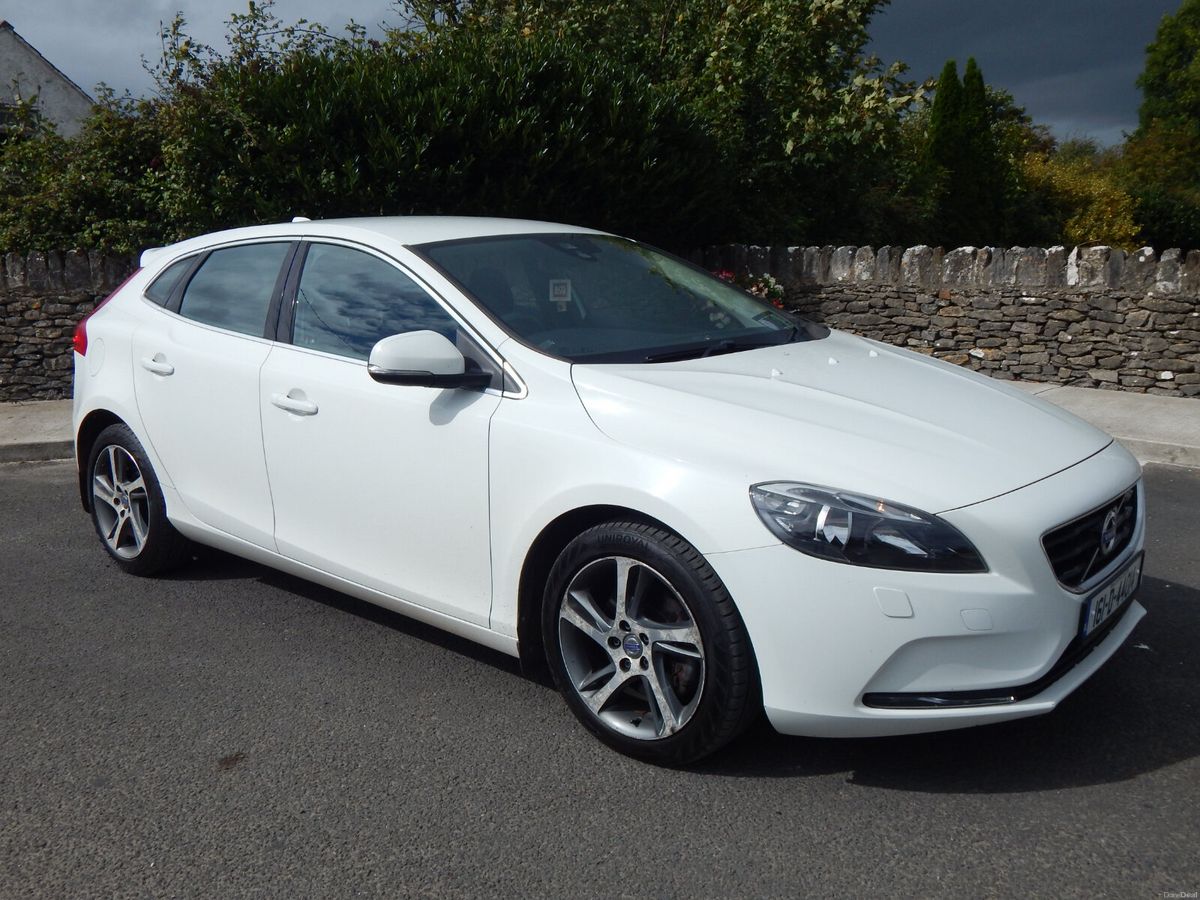 2016 Volvo V40