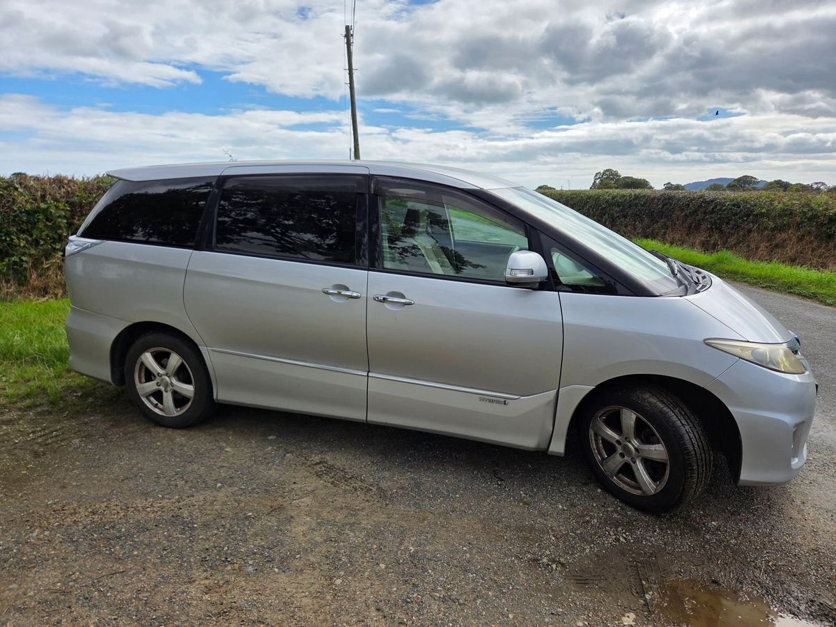 2011 Toyota Estima