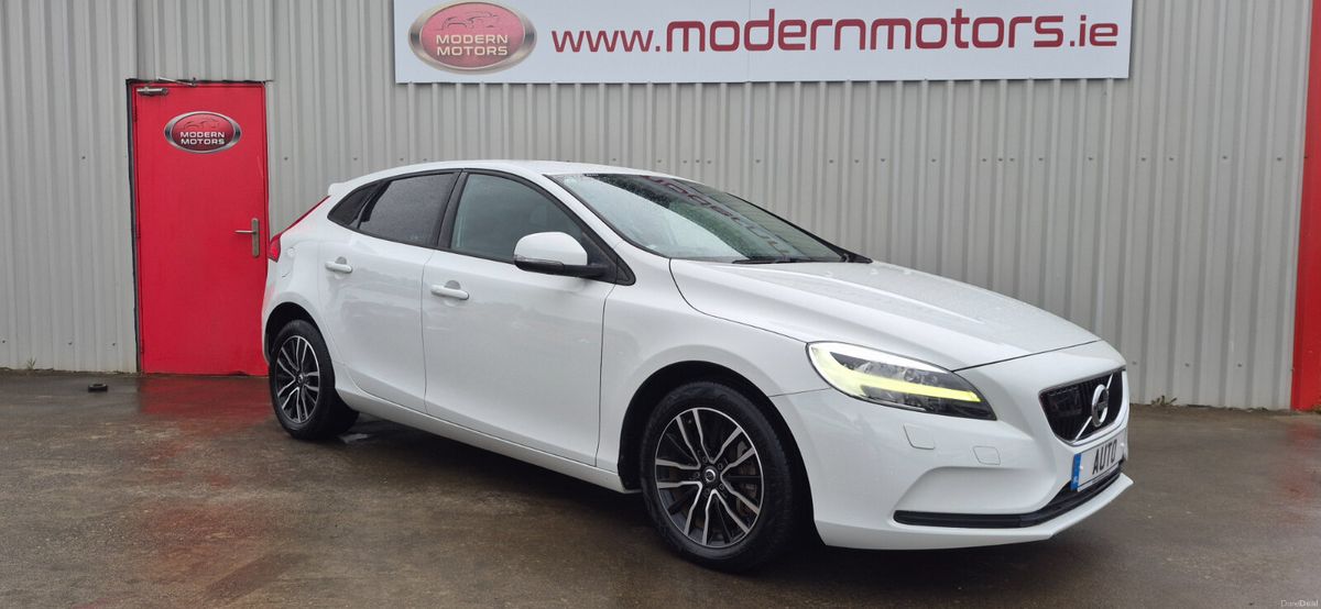 2019 Volvo V40