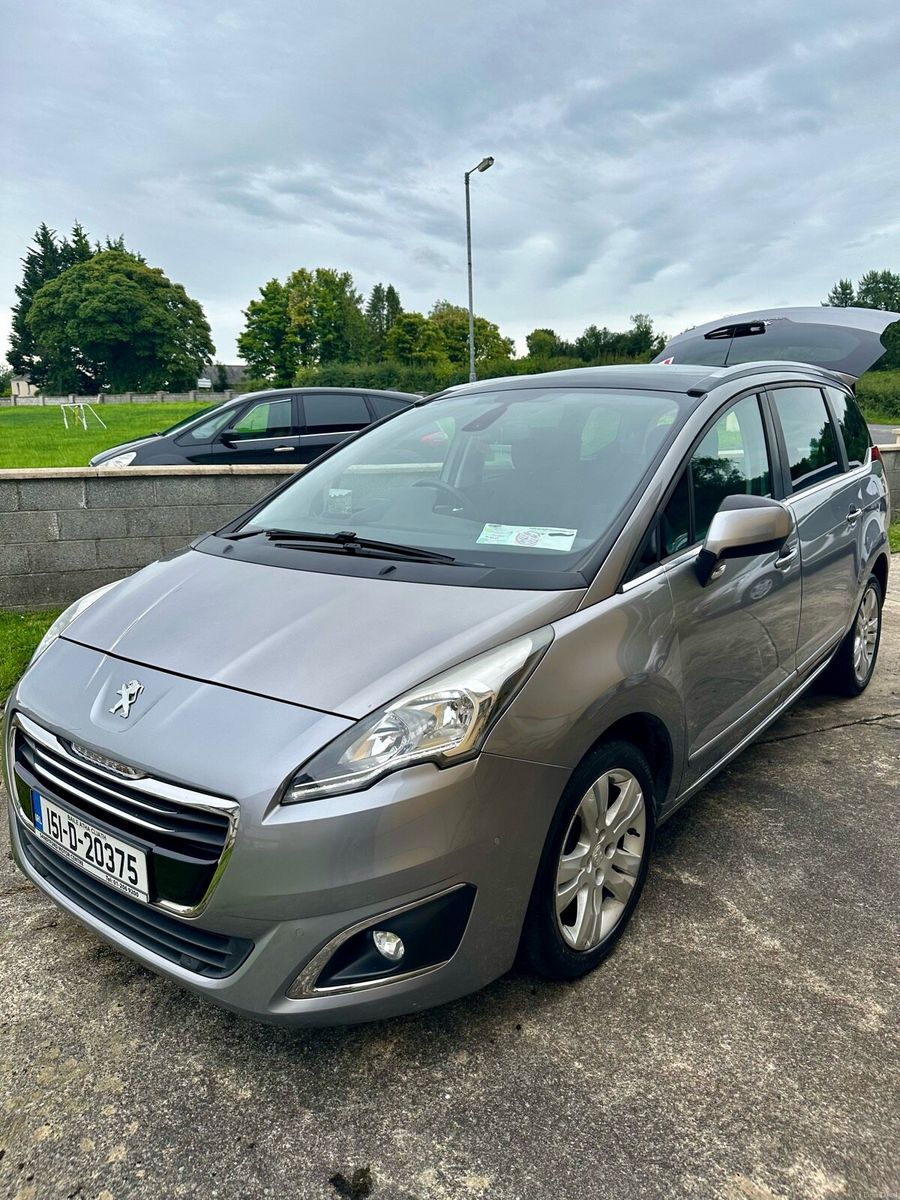 2015 Peugeot 5008