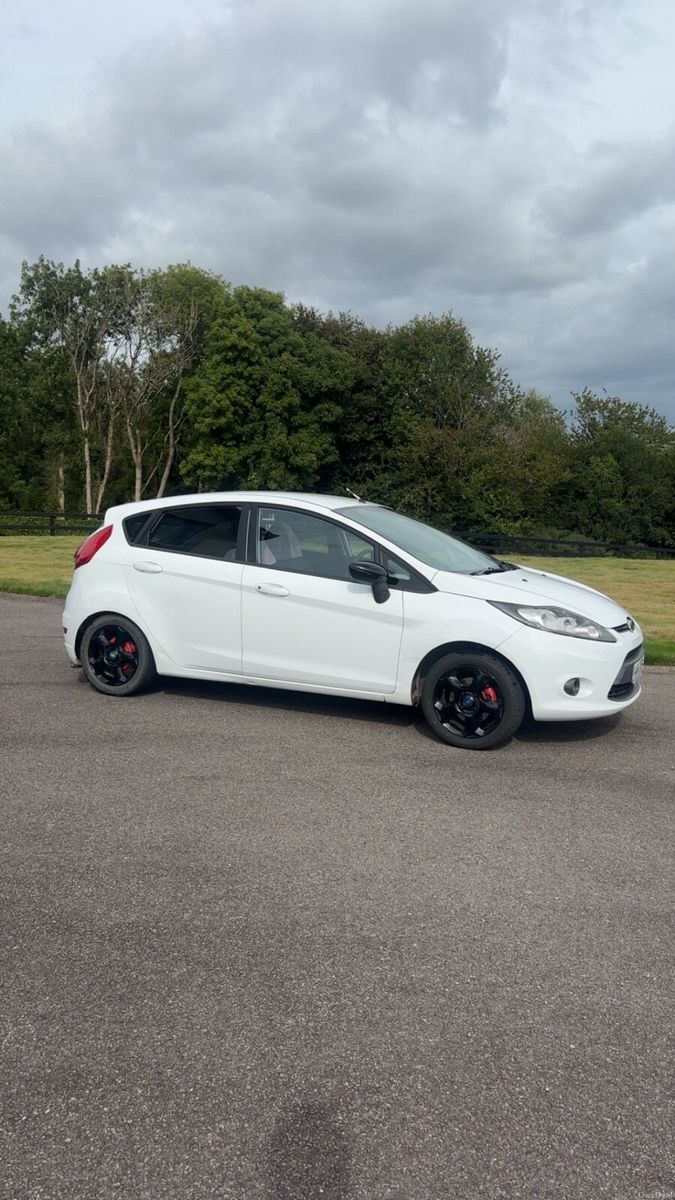2011 Ford Fiesta