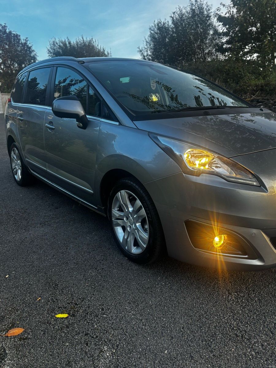 2017 Peugeot 5008