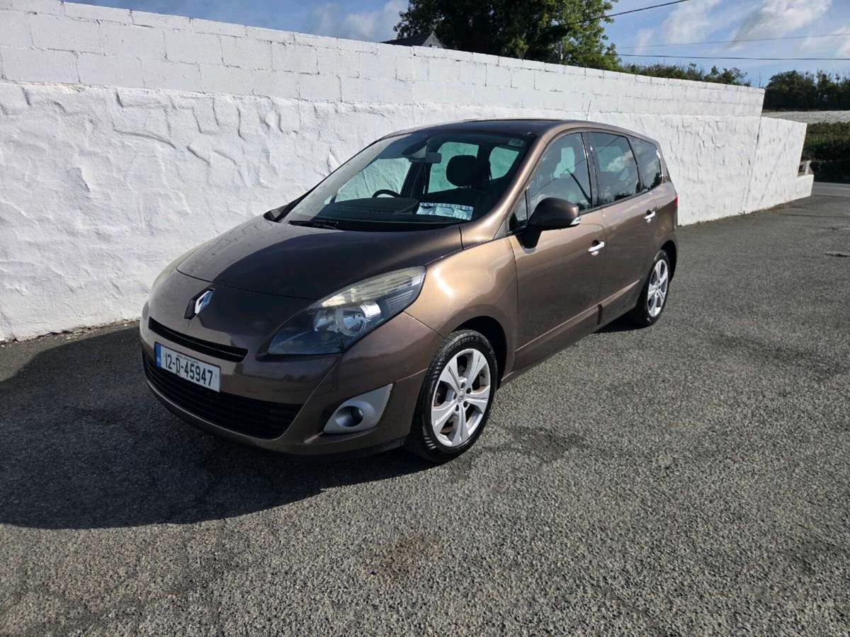 2012 Renault Grand Scenic