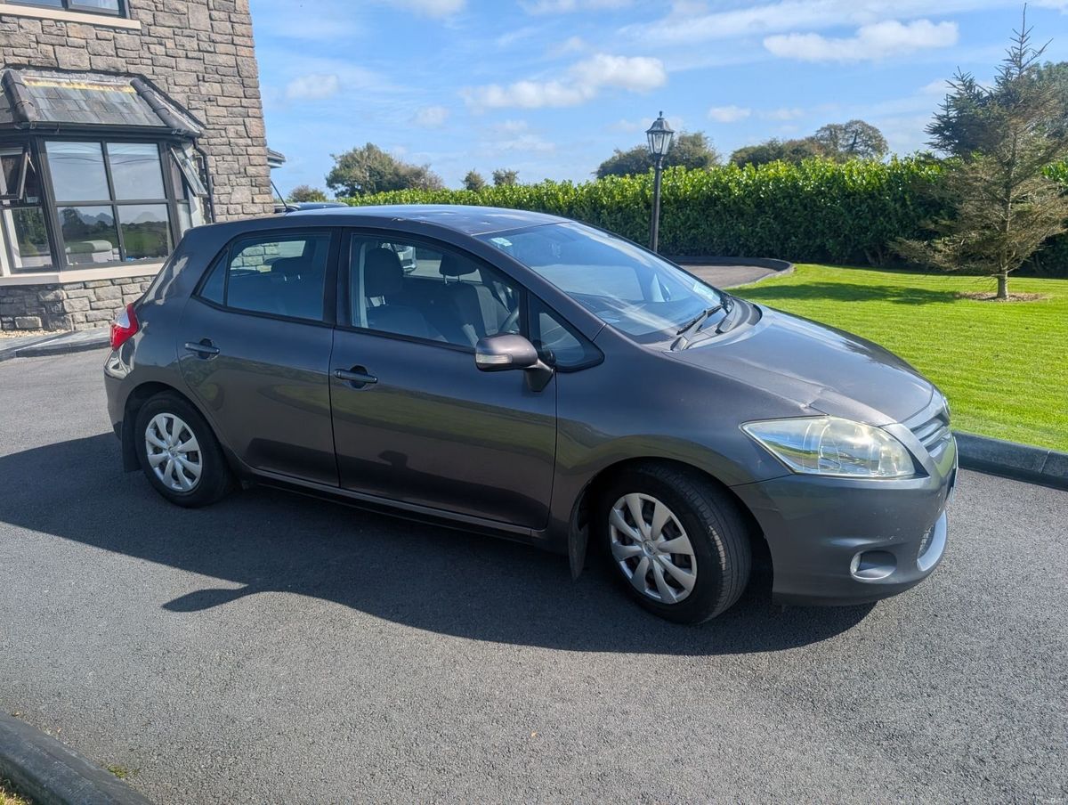 2010 Toyota Auris