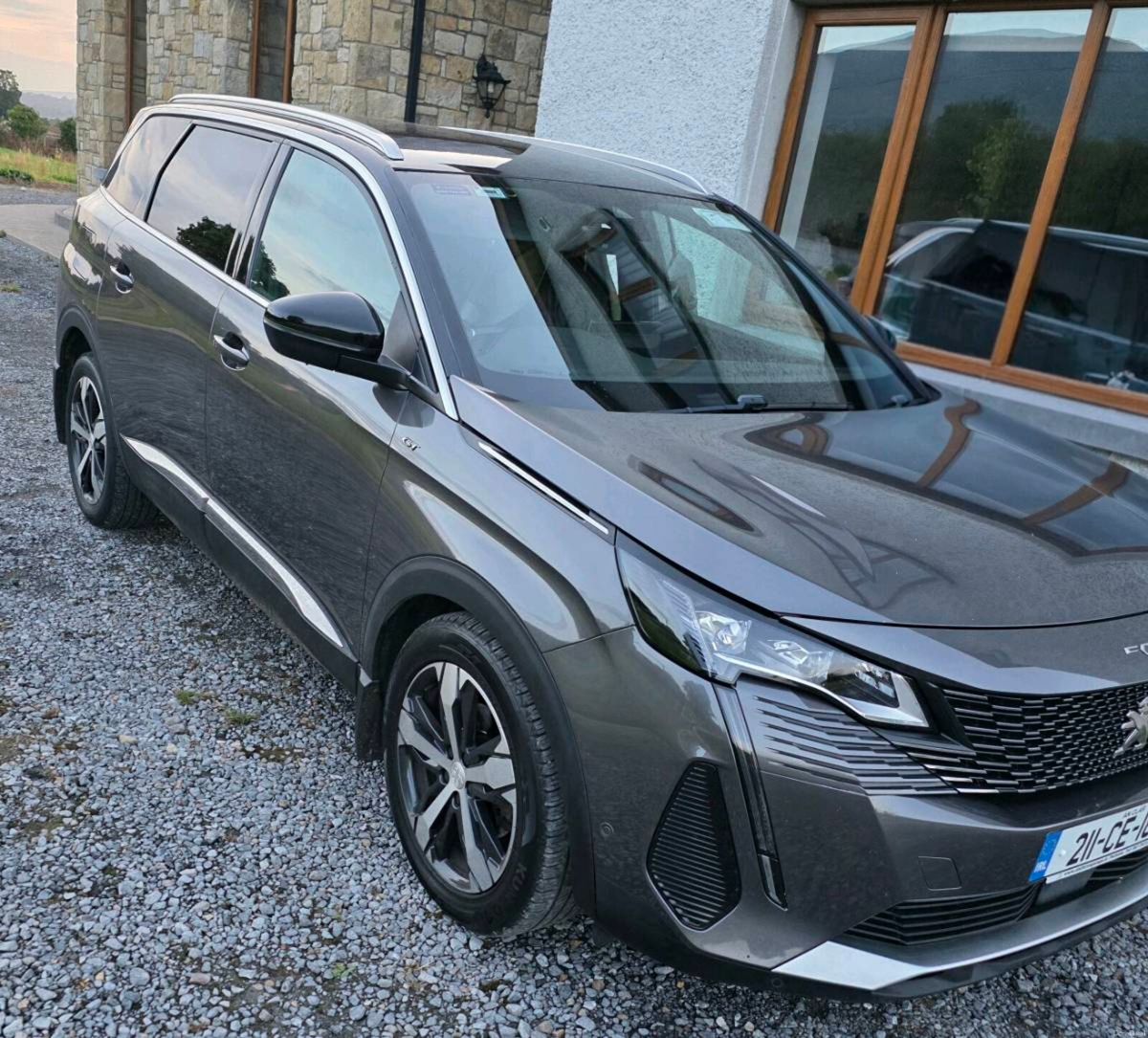 2021 Peugeot 5008