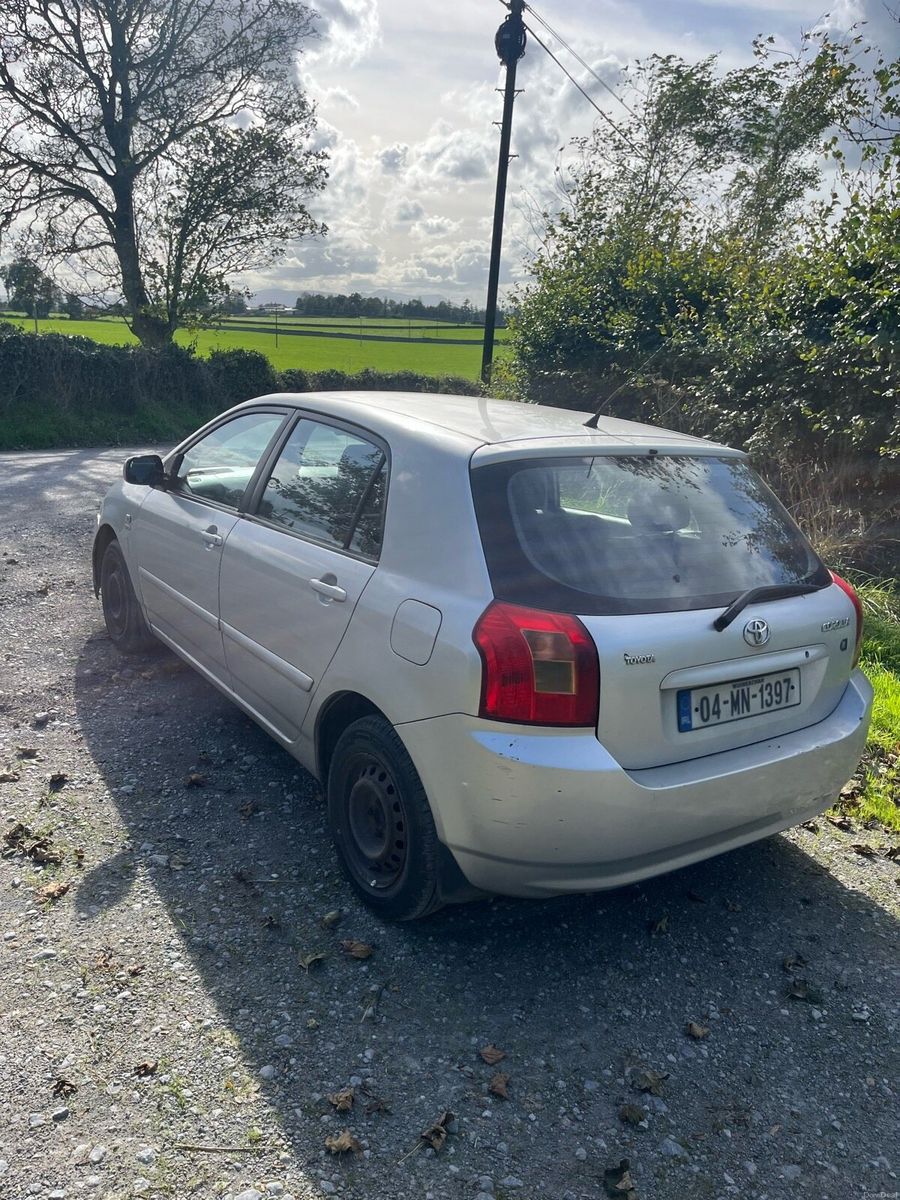 2004 Toyota Corolla