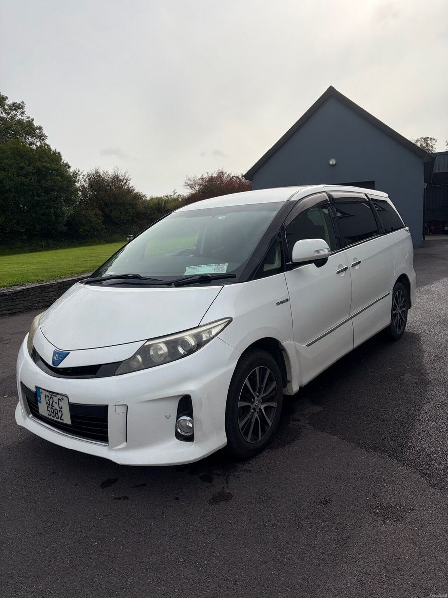 2013 Toyota Estima