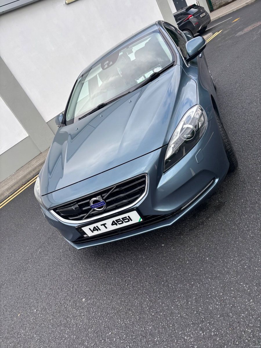2014 Volvo V40