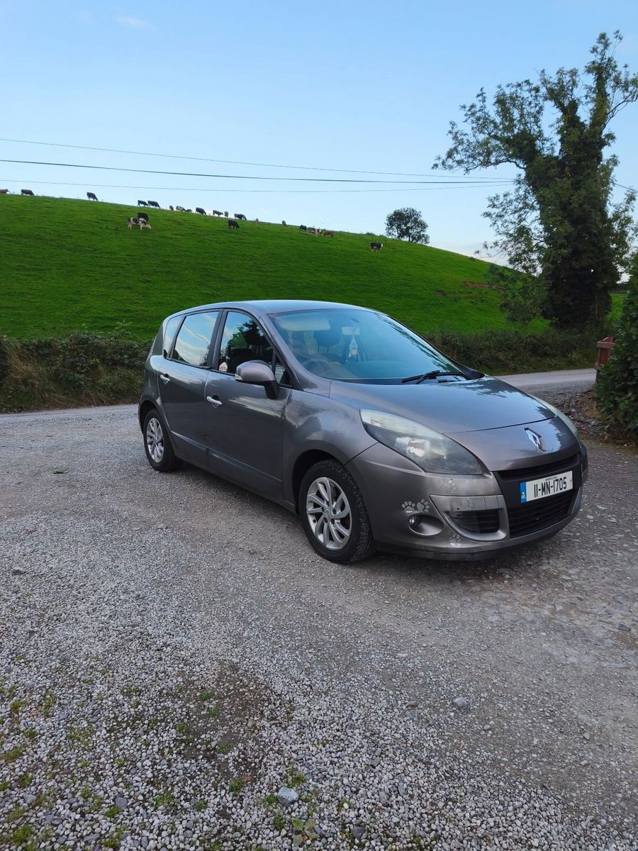 2011 Renault Scenic
