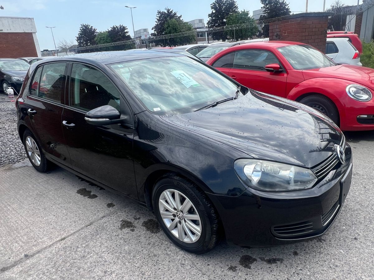 2013 Volkswagen Golf, 1 of 13