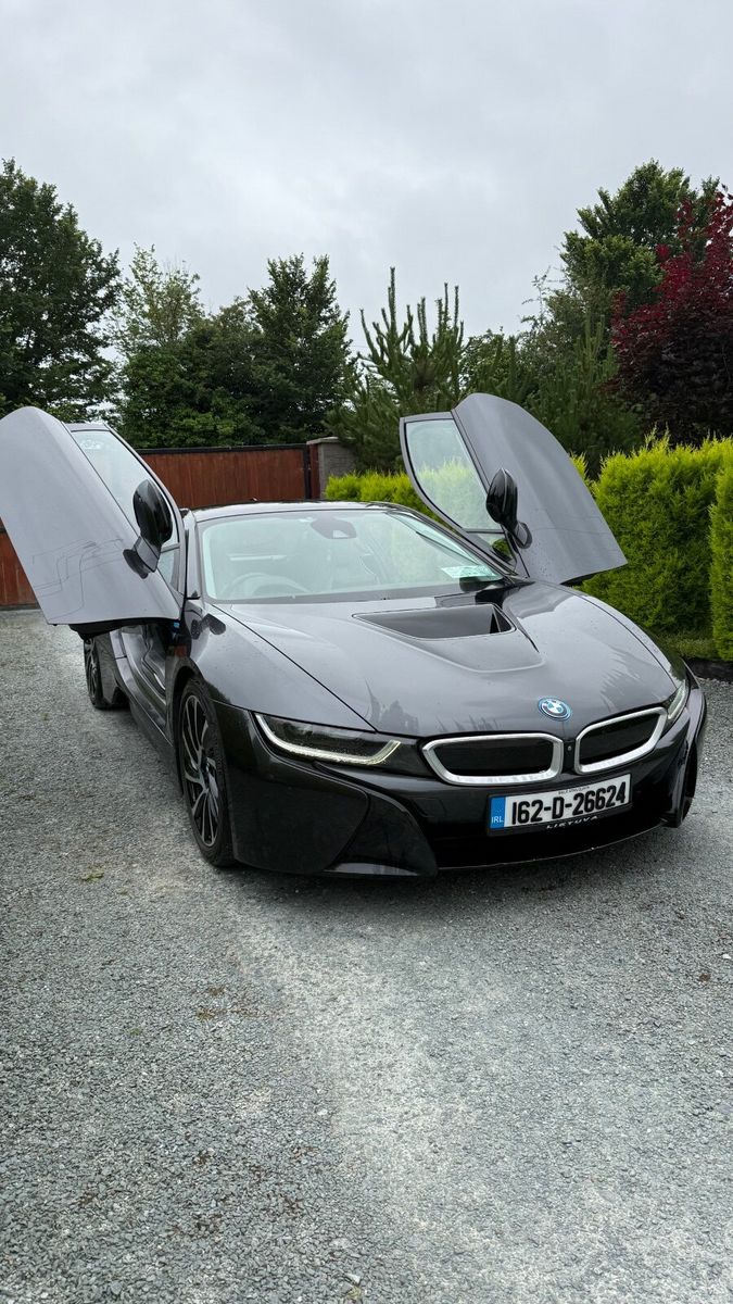 2016 BMW i8