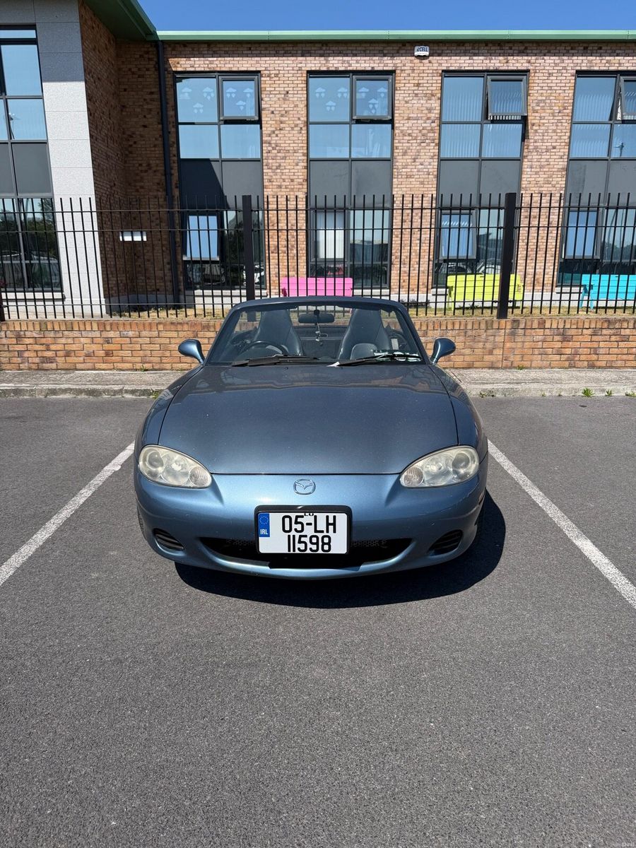 2005 Mazda MX-5