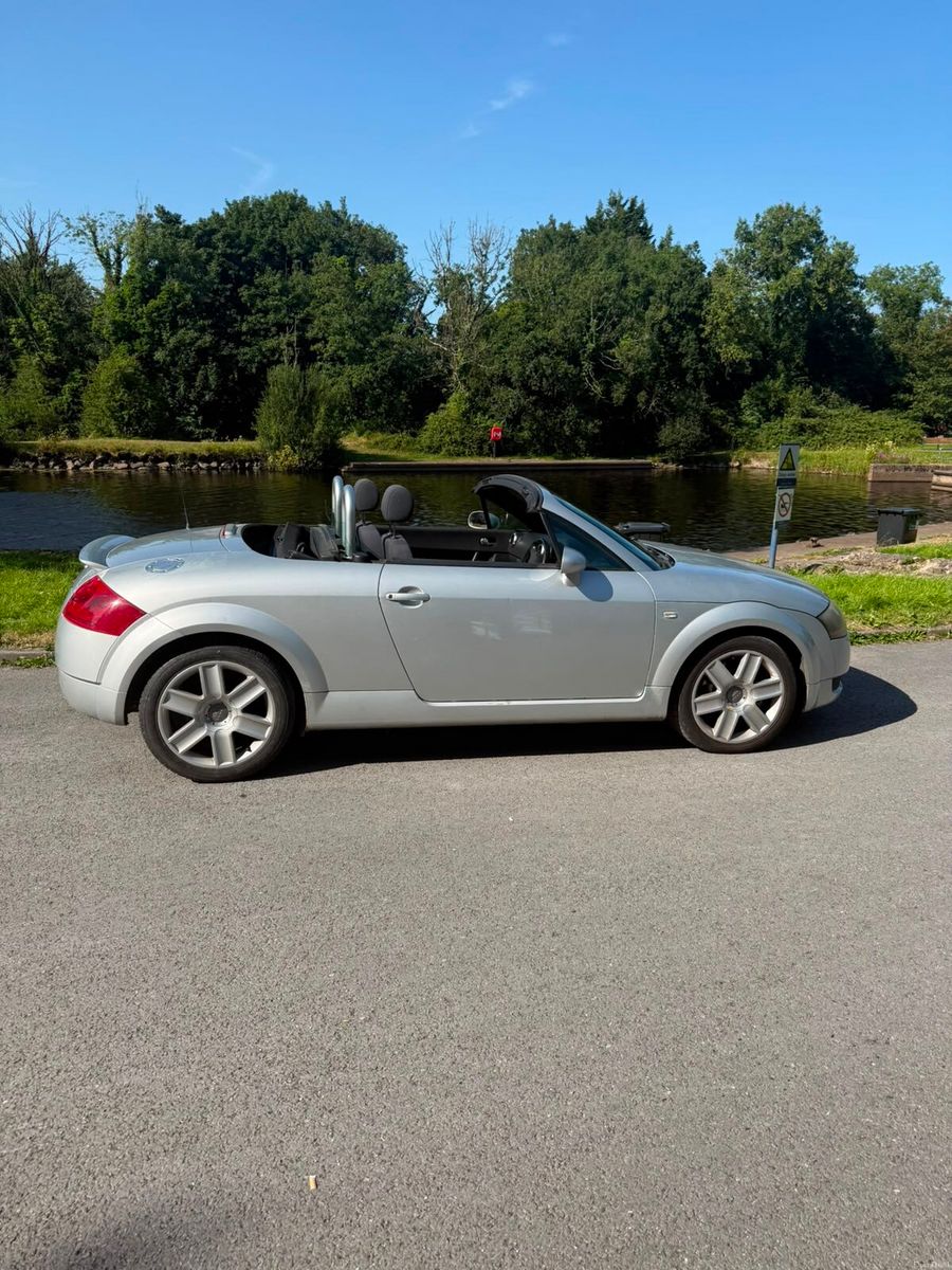 2004 Audi TT