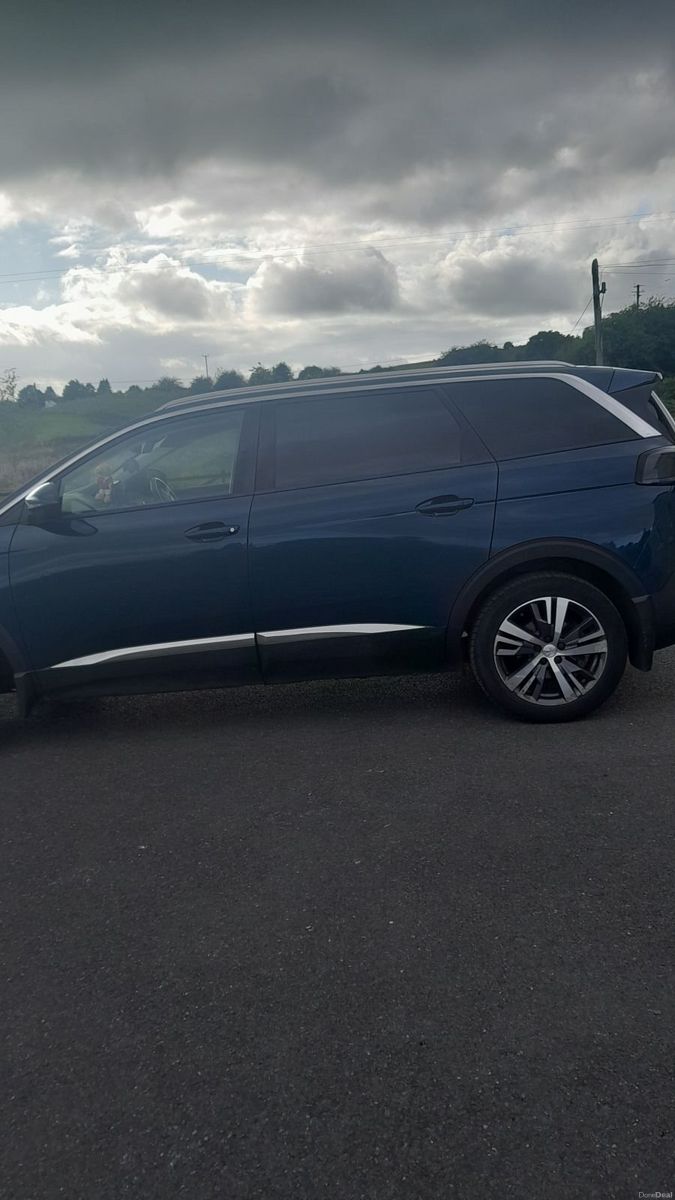 2021 Peugeot 5008