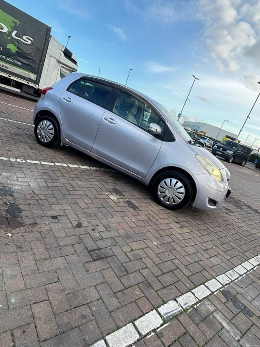 2010 Toyota Vitz