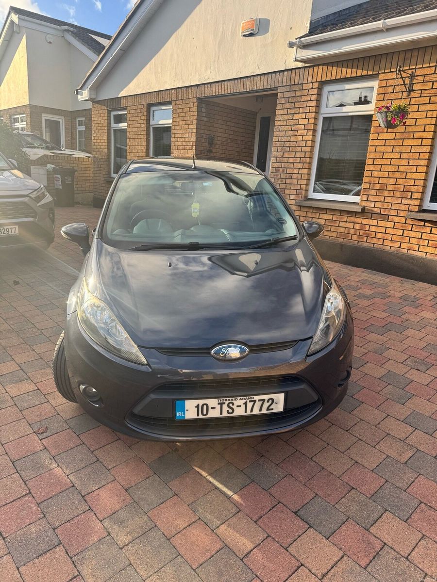 2010 Ford Fiesta