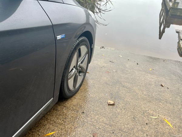 Hybrid Hyundai ioniq 256807753