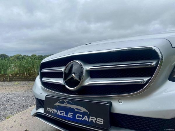 Stunning Mercedes E350 256839423