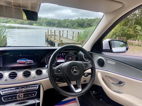 Stunning Mercedes E350 256839431