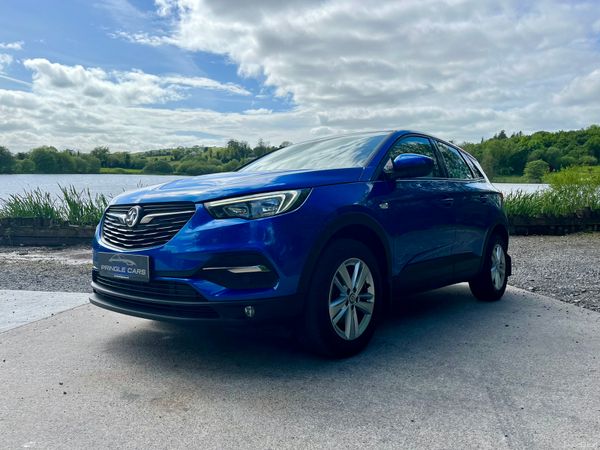 Showroom condition Opel grand land x automatic 257352361