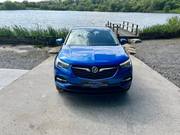 Showroom condition Opel grand land x automatic 257352365