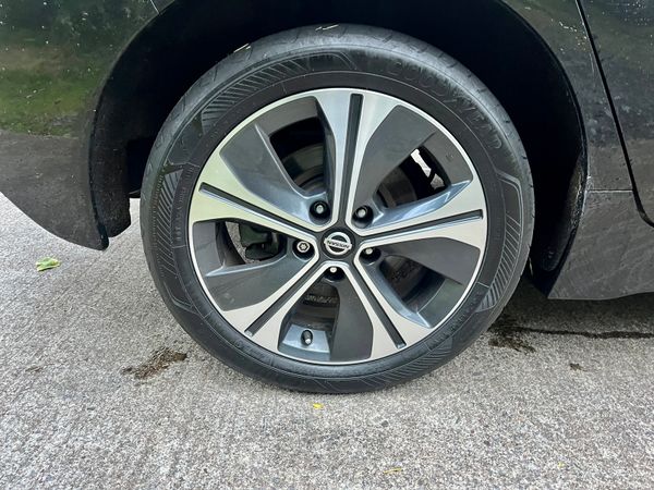 Top of the range Nissan Leaf 110kw 40kwh 270113271