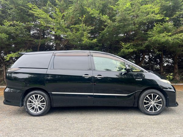 12 toyota estima 2.4 hybrid high spec 271103221
