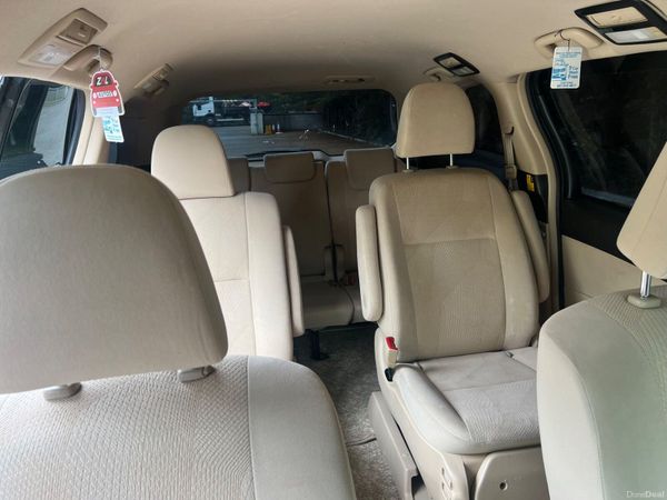 12 toyota estima 2.4 hybrid high spec 271103303