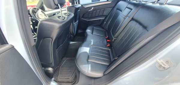 151 Mercedes-Benz E-Class Hybrid 297681871