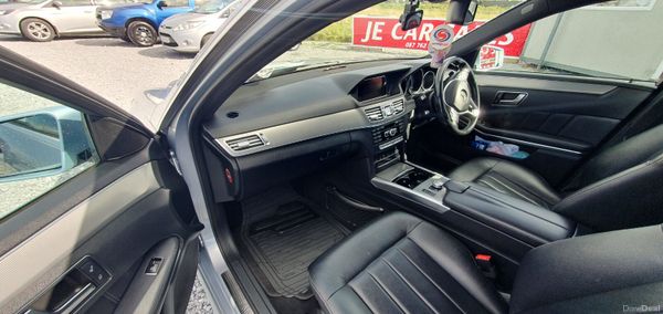 151 Mercedes-Benz E-Class Hybrid 297681873