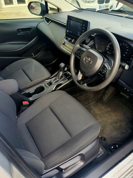 2019 (192) Toyota Corolla Automatic Hybrid 342783929