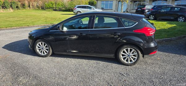 Ford Focus Automatic! Top spec 347603068