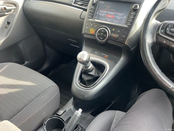 2016 Toyota Verso Design TSS 1.6 D-4D 348351373