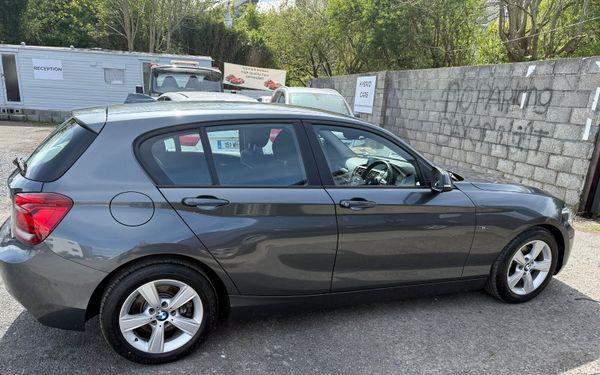 BMW 1-Series 2014/ Sport/Reverse camera 348663741