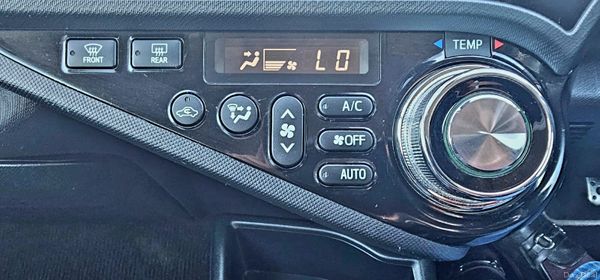 2017 Toyota Aqua G's Edition 351800324