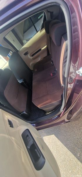 Toyota Aqua Hybrid 353530689