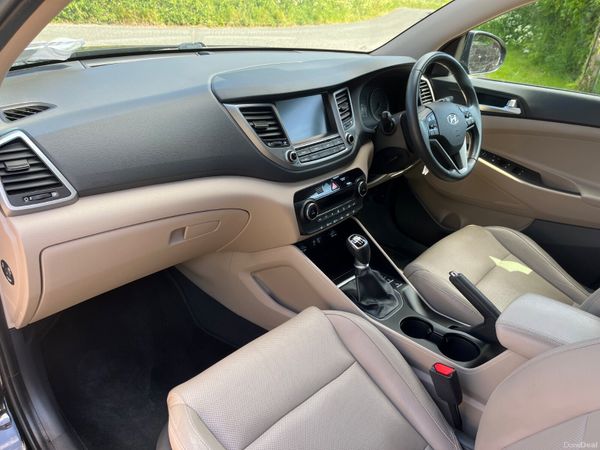 Hyundai Tucson 1.7 D Executive SE 354644111