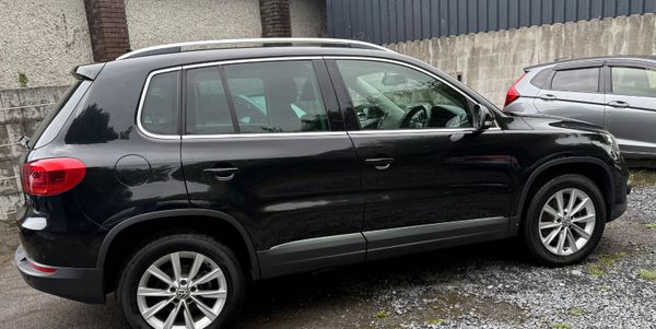 Volkswagen Tiguan 2015/ Automatic 355310297