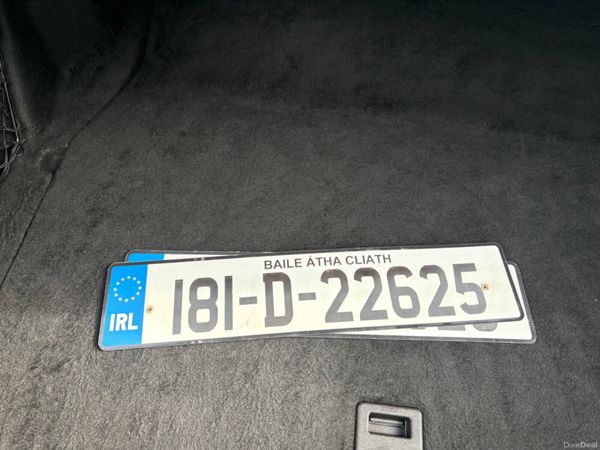 Mercedes-Benz C-Class 355828629