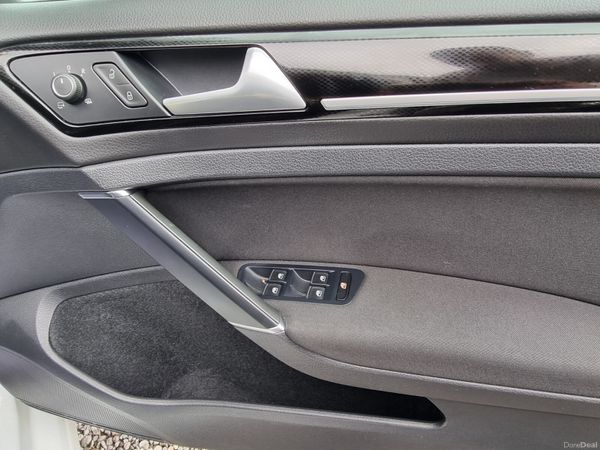 2016 Volkswagen Golf  Automatic 356696591