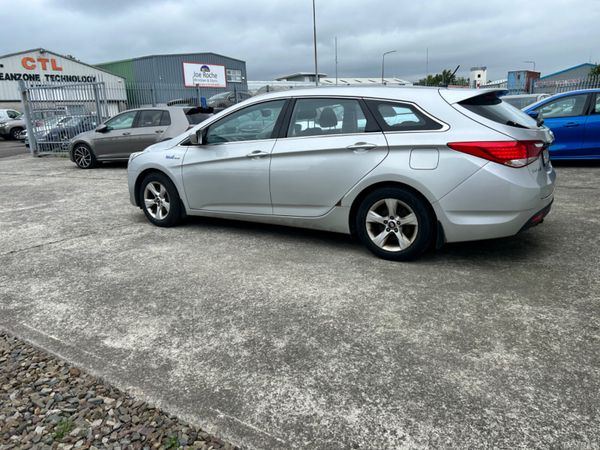 2014 Hyundai i40. FRESH NCT 357025221