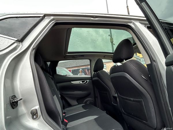 191 Nissan Qashqai 1.5DSL SV PREMIUM = HIGH SPEC = 358413195