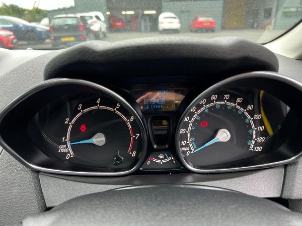 IRISH REG- 2016 Ford Fiesta Zetec 1.25 Petrol 359593071