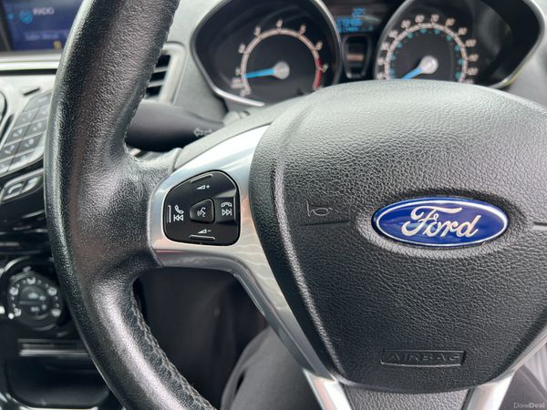 IRISH REG- 2016 Ford Fiesta Zetec 1.25 Petrol 359593073