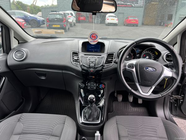 IRISH REG- 2016 Ford Fiesta Zetec 1.25 Petrol 359593081