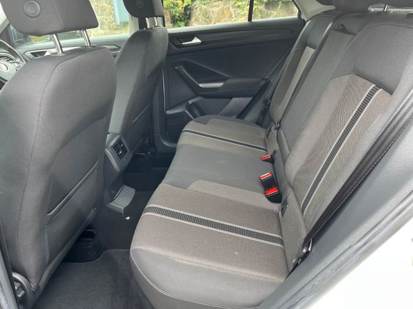 Volkswagen T-Roc 1.6 TDI 115bhp Design 359732643