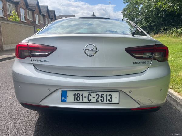 Opel Insignia 2018 ( NCT ..01/28) 359800316